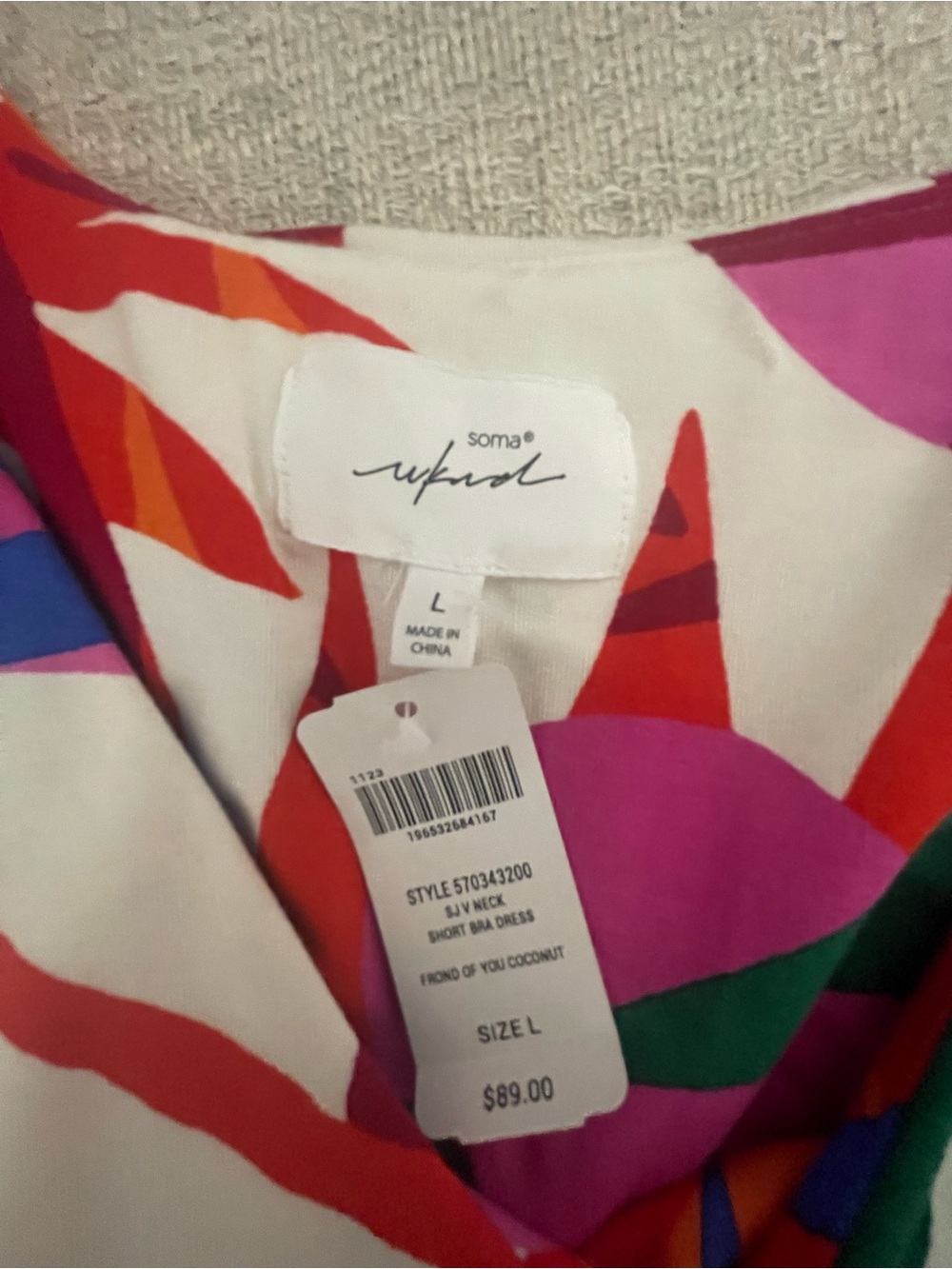 SOMA Weekend Dress Resort Print Vanishing 360 Invisible Support Size Large
NWT - Picture 7 of 7